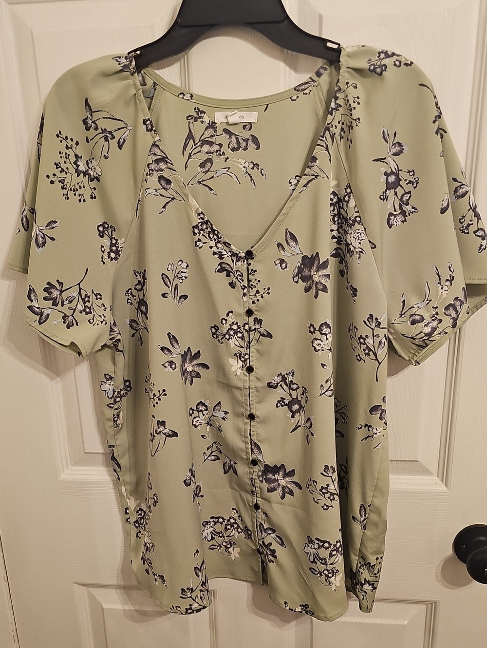 Maurices Sage Green Floral V-Neck Button-Front Blouse
